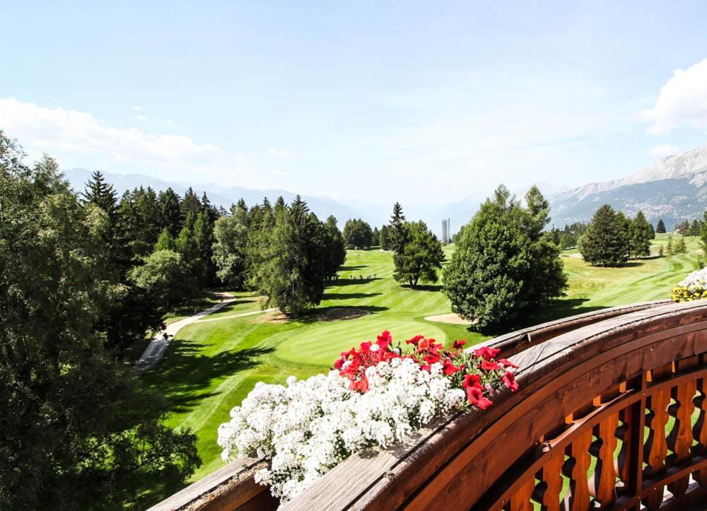Grand Hotel Du Golf & Palace Crans-Montana Buitenkant foto
