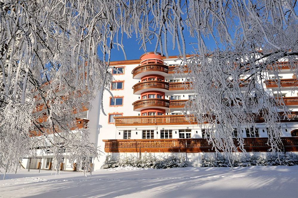 Grand Hotel Du Golf & Palace Crans-Montana Buitenkant foto