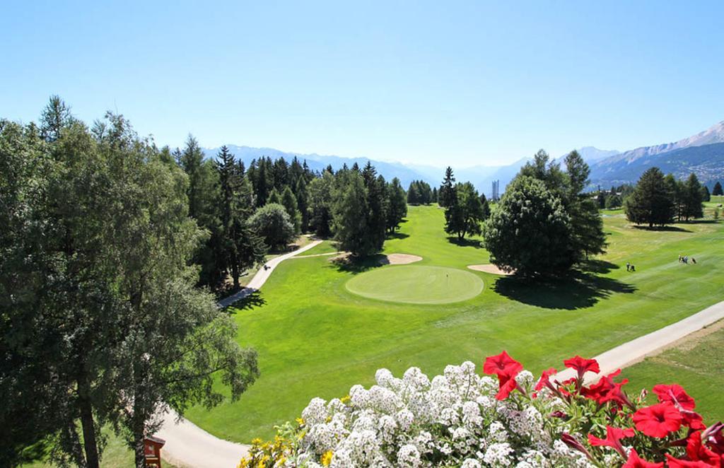 Grand Hotel Du Golf & Palace Crans-Montana Buitenkant foto
