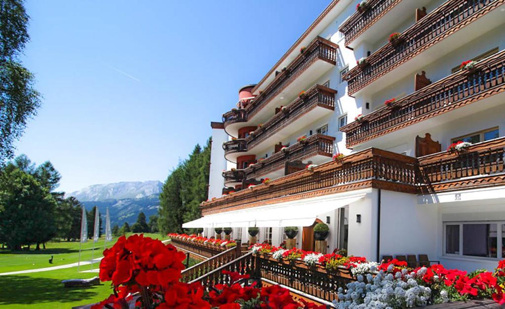 Grand Hotel Du Golf & Palace Crans-Montana Buitenkant foto
